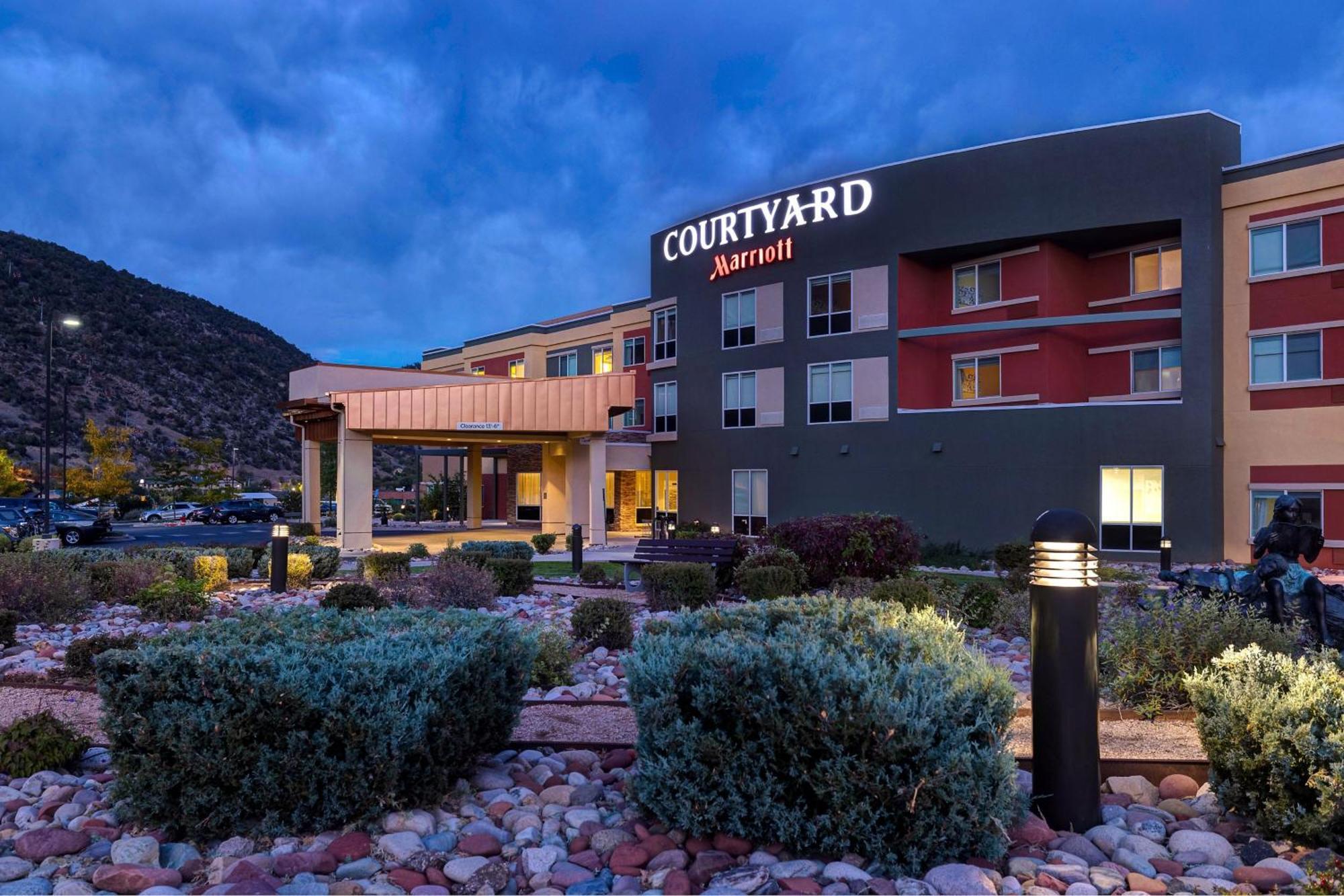 Courtyard By Marriott Glenwood Springs Hotel Bagian luar foto